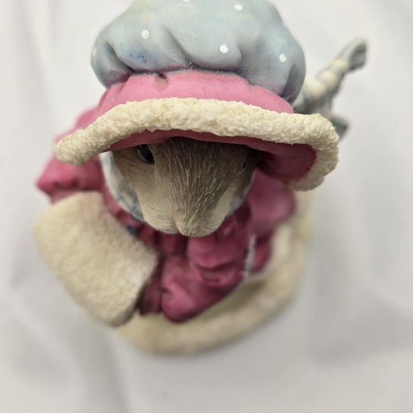 Enesco My Blushing Bunnies Ice Skating Holiday vntg Resin figurine Pink - Picture 5 of 11